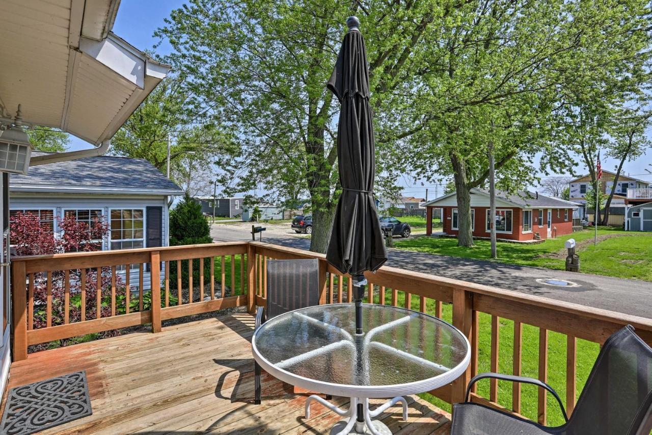 Home With Lake-View Deck By Camp Perry And Magee Marsh Port Clinton Eksteriør billede